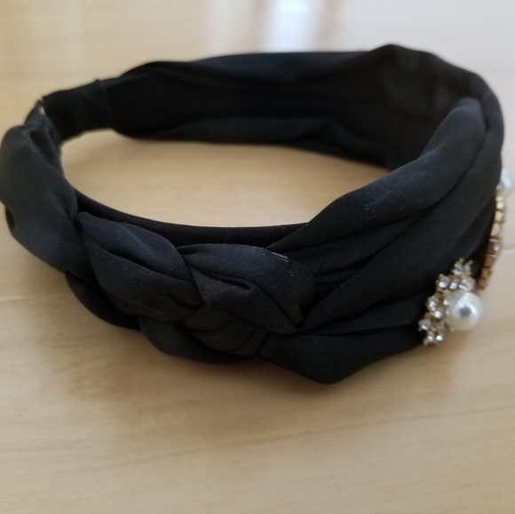 Gorgeous headband - Picture 2 of 3